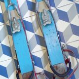 Pair of vintage skis and poles L=198cm