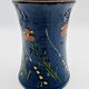 Poterie savoyarde bleue à motifs floraux