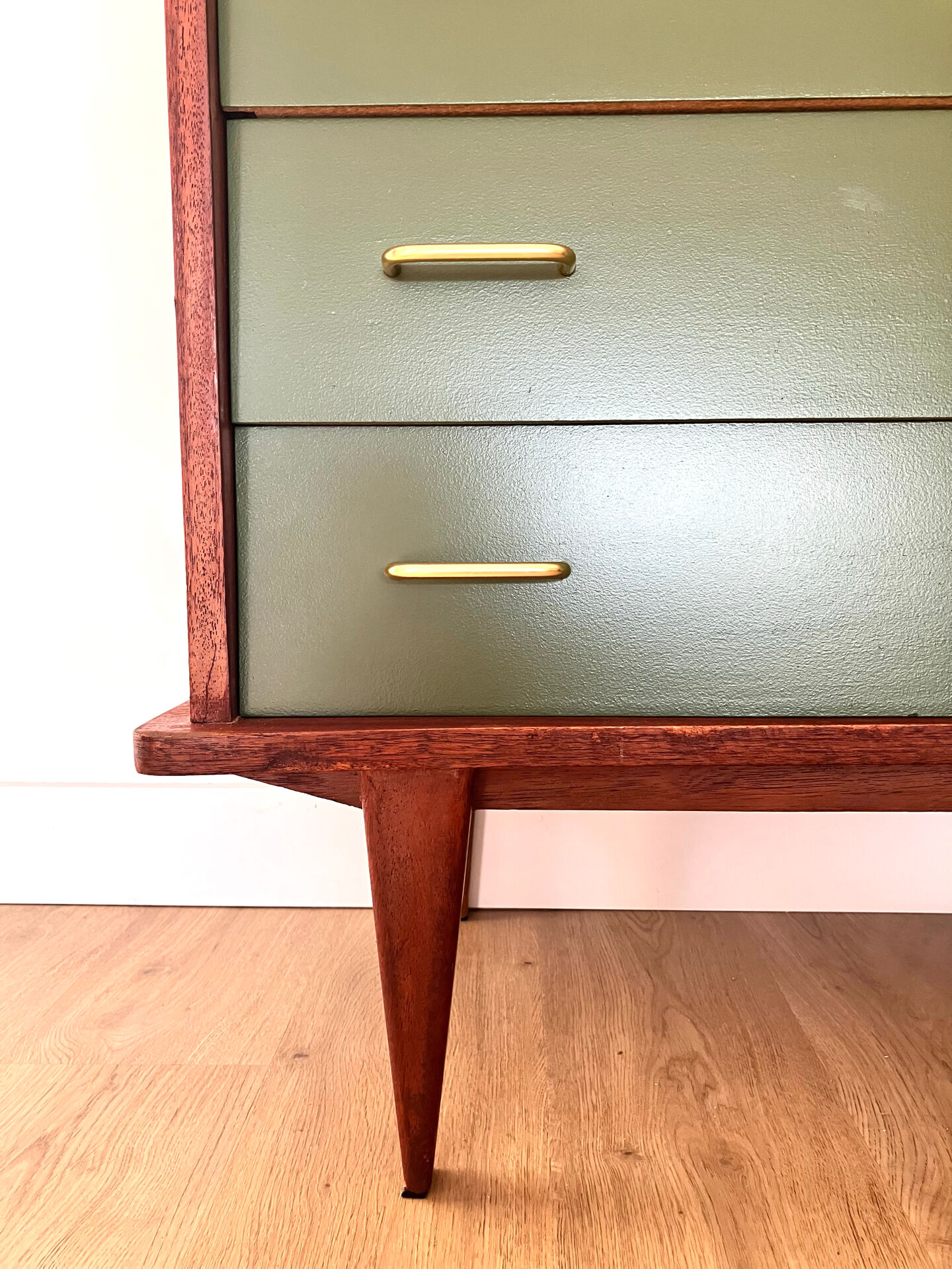 Compass leg chest of drawers in fig tree green