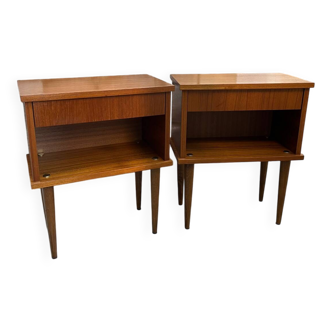 Paire de chevets pieds fuseaux années 60/70