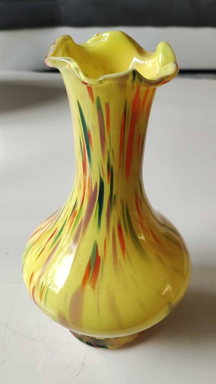 Murano style blown art glass ball vase. Speckled, corolla neck/22 cm
