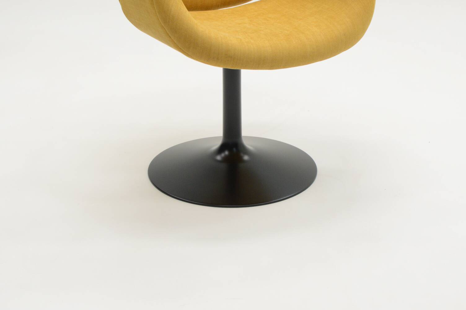 Set  little Tulip chairs by Pierre Paulin for Artifort, 1960s Netherlands.