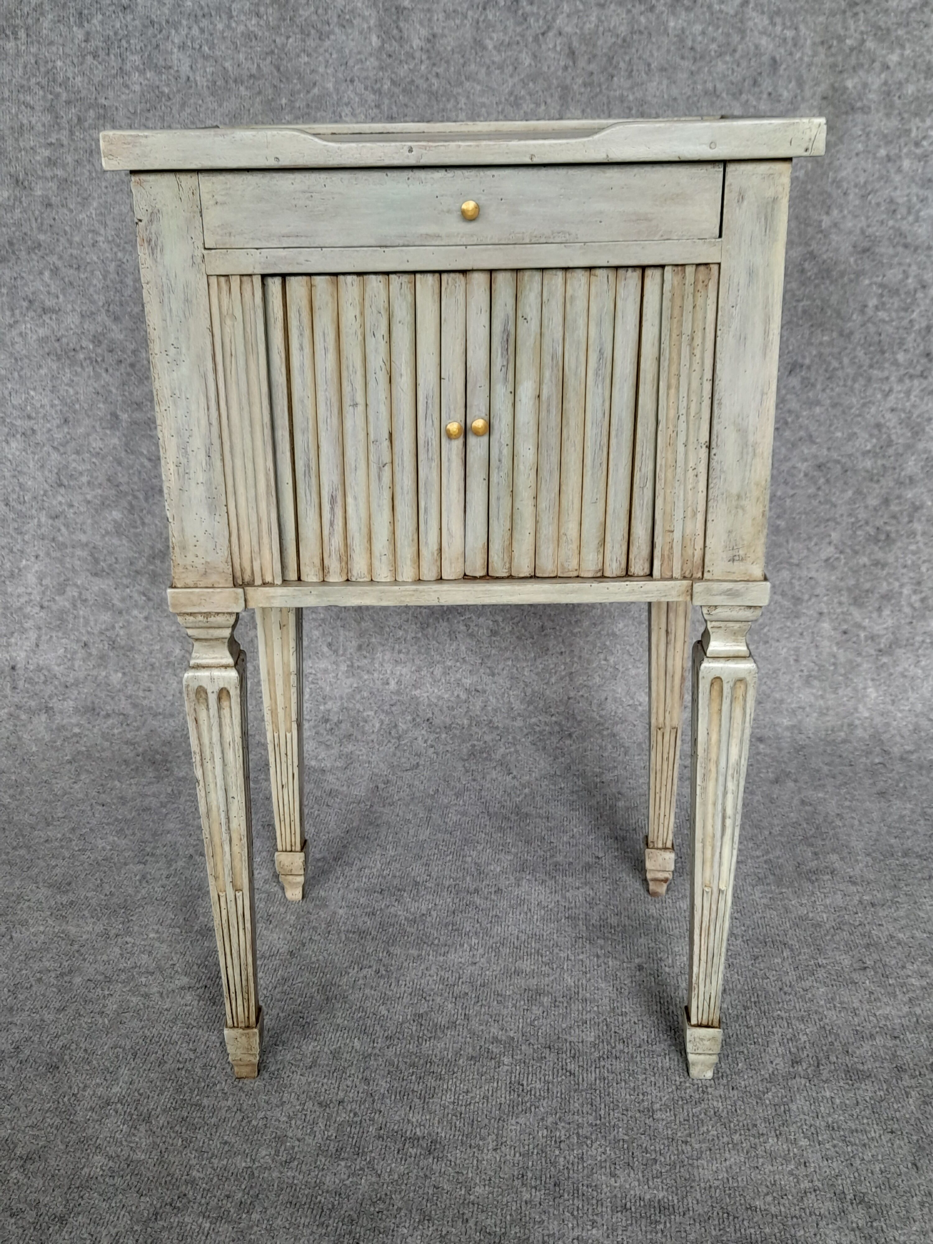 Bedside Louis XVI lacquered