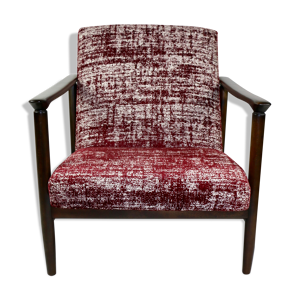Fauteuil rouge par Edmund Homa,