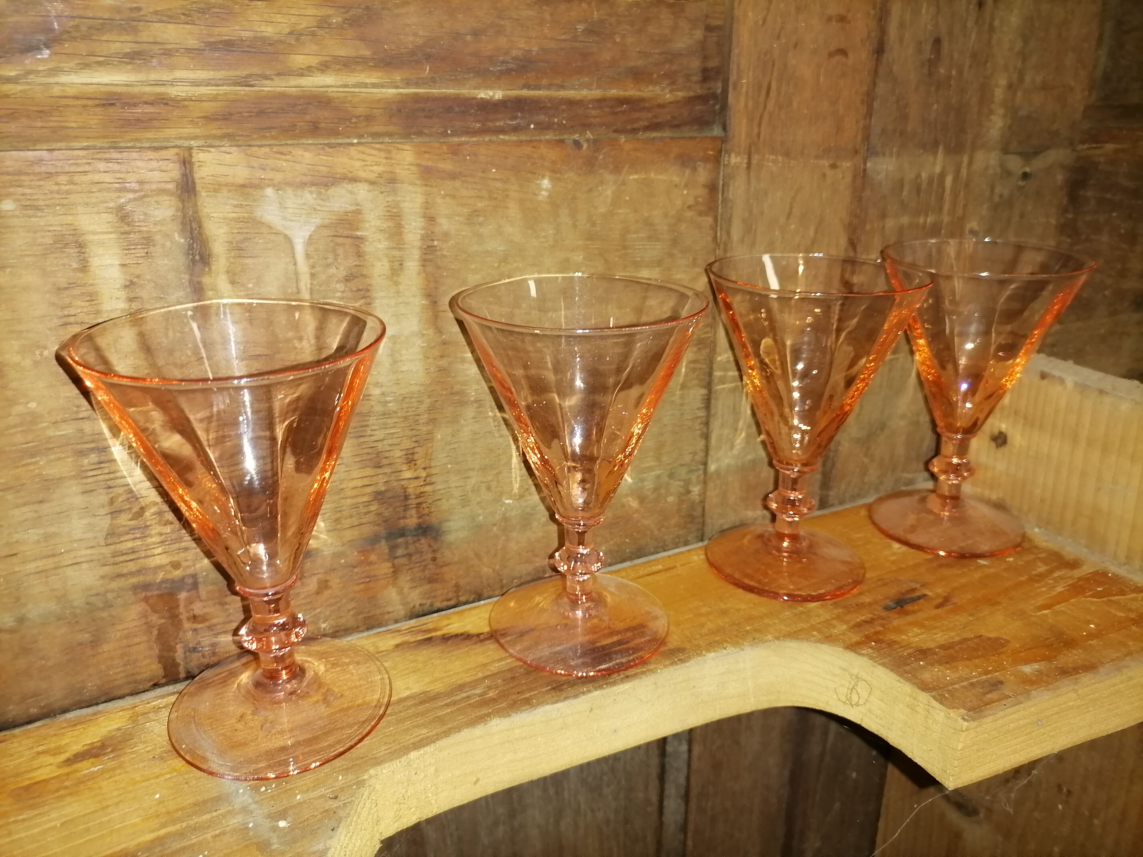 Glass pink cut