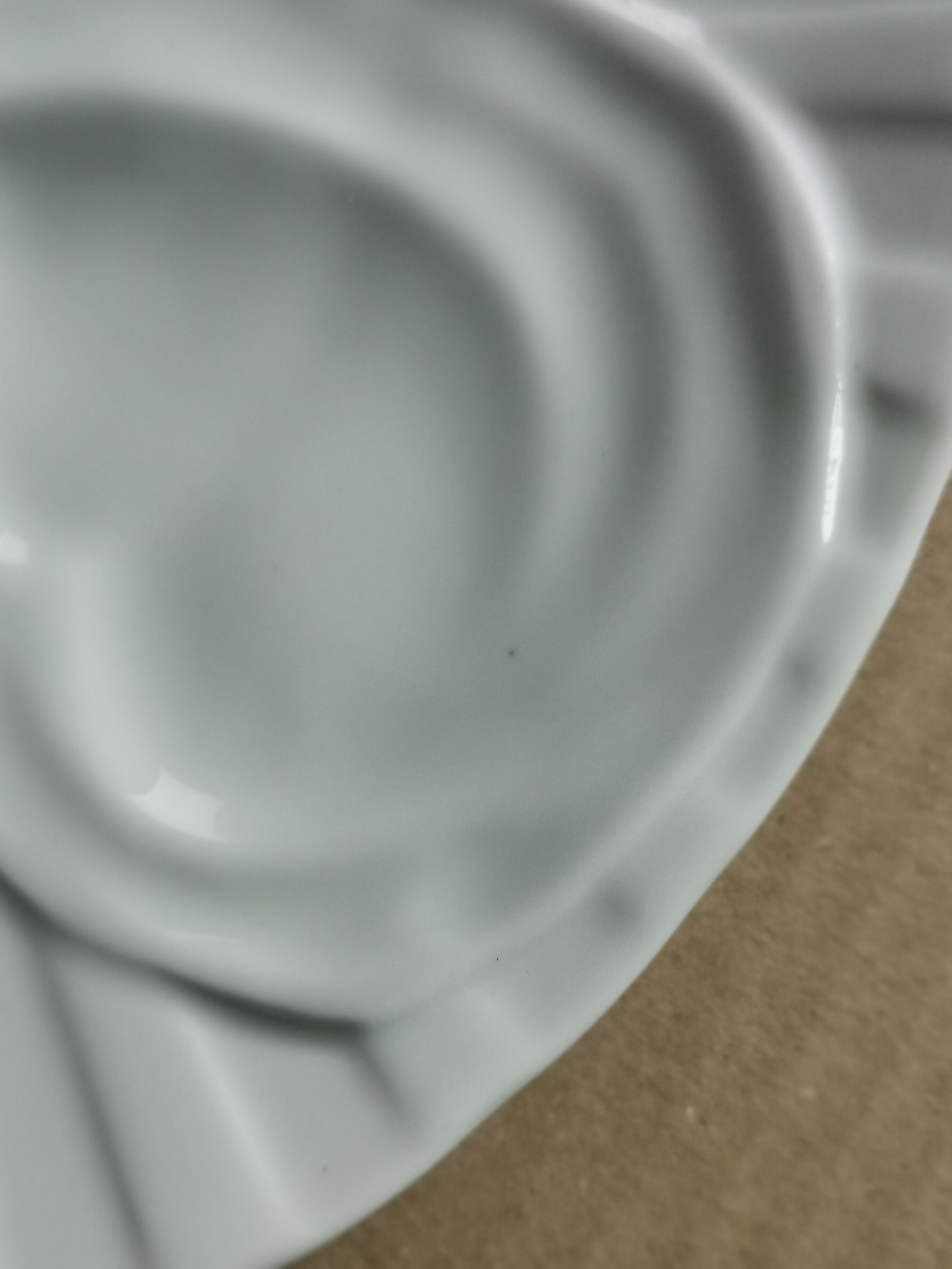 Ensemble de 6 assiettes Pillivuyt porcelaine blanche
