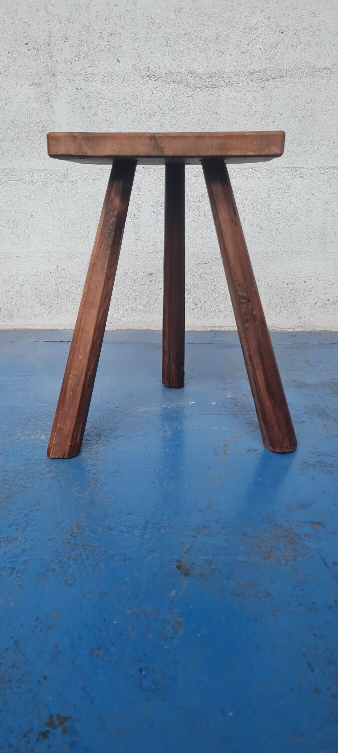 Tabouret de traite tripode