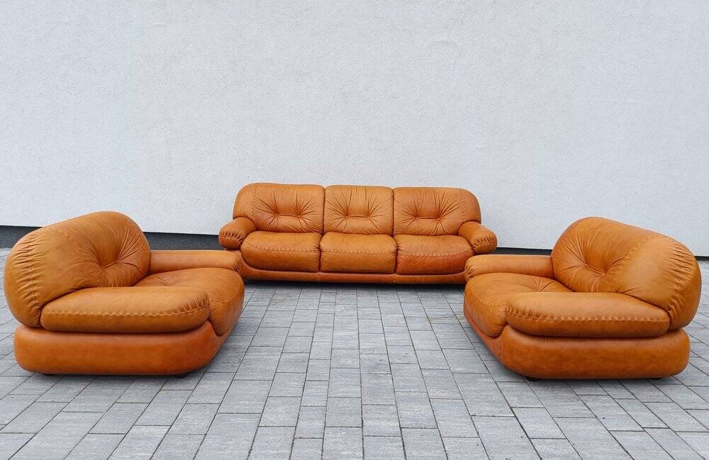 Canapé et fauteuils en cuir cognac par Sapporo pour Mobil, Italie