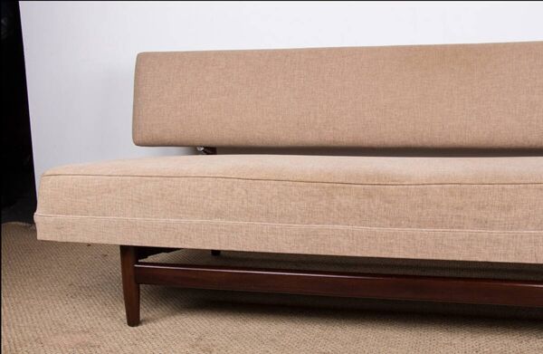Grand canapé, daybed, Scandinave en teck et tissu neuf 1960.