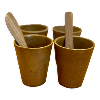Ensemble de 4 tasses verres gobelets en grès Digoin et cuillères en bois