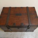 Coffre de voyage ancien en bois