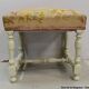 Tabouret en canevas et bois réchampi, goût Louis XIV – Fin XIXe