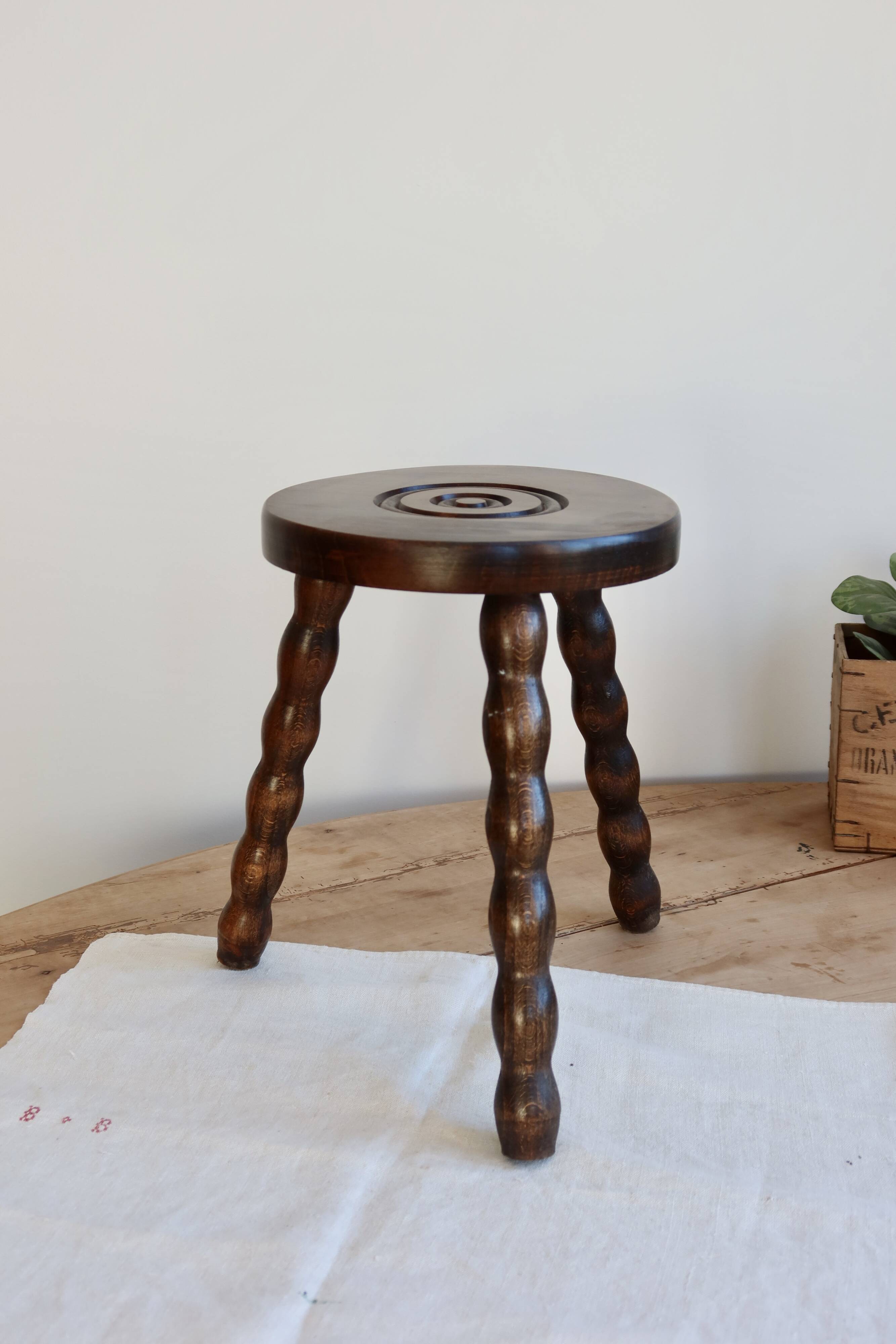 Antique wooden tripod milking stool - Turned legs