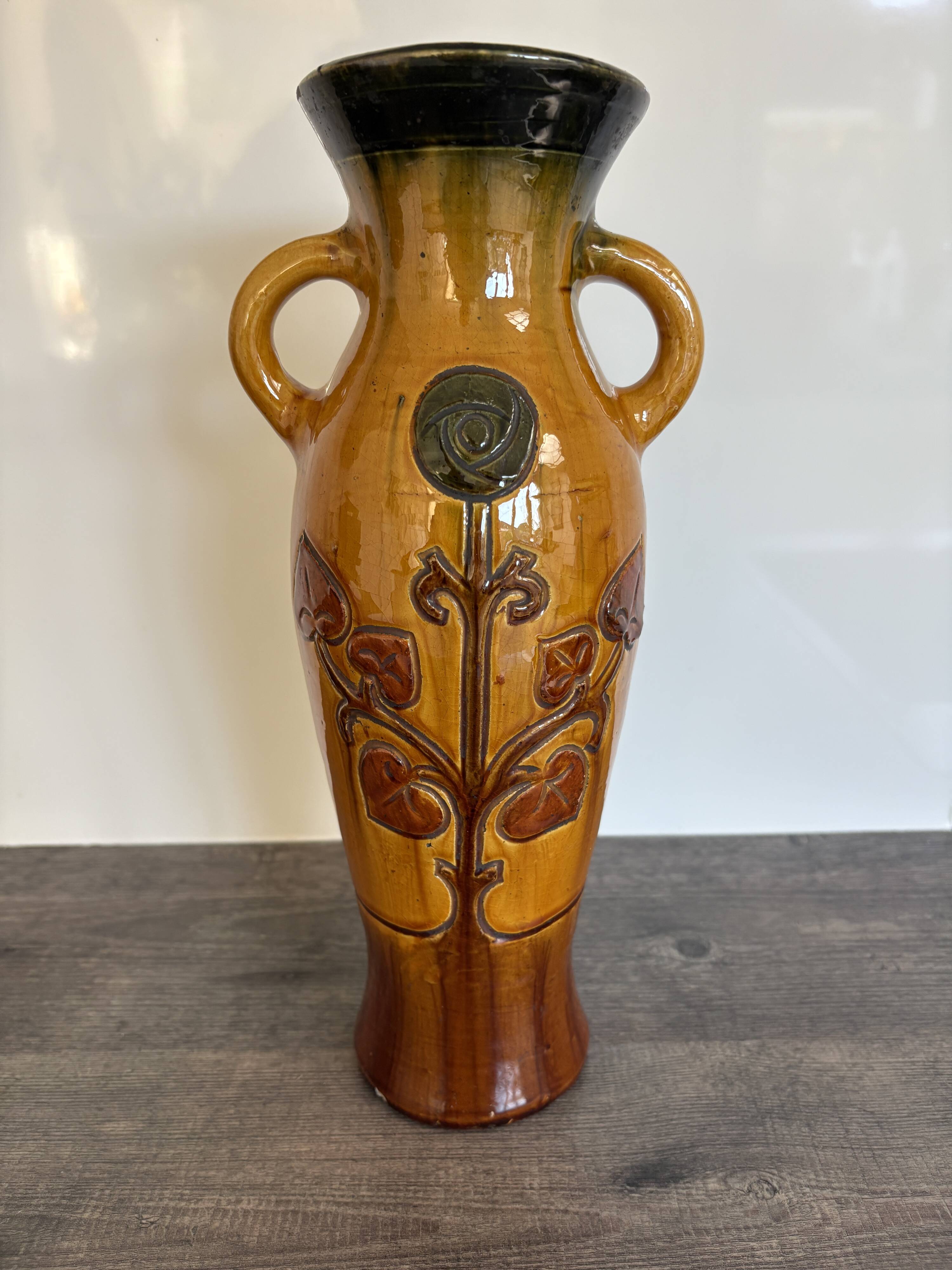 Art Nouveau vase in Flemish pottery