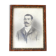 Photographie encadrée portrait homme moustachu années 20
