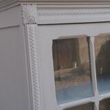 Vintage Parisian showcase