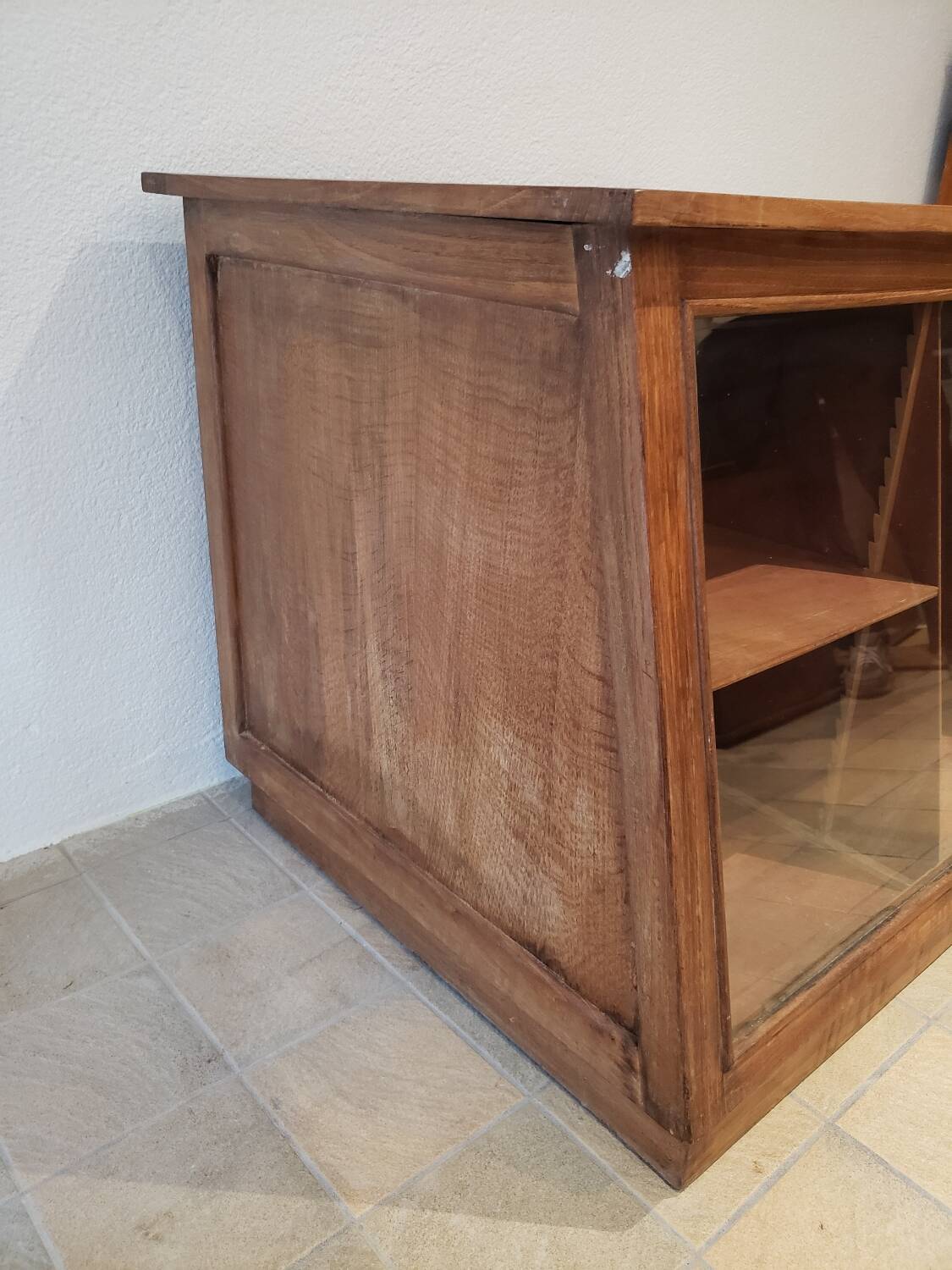 Comptoir vitré ancien
