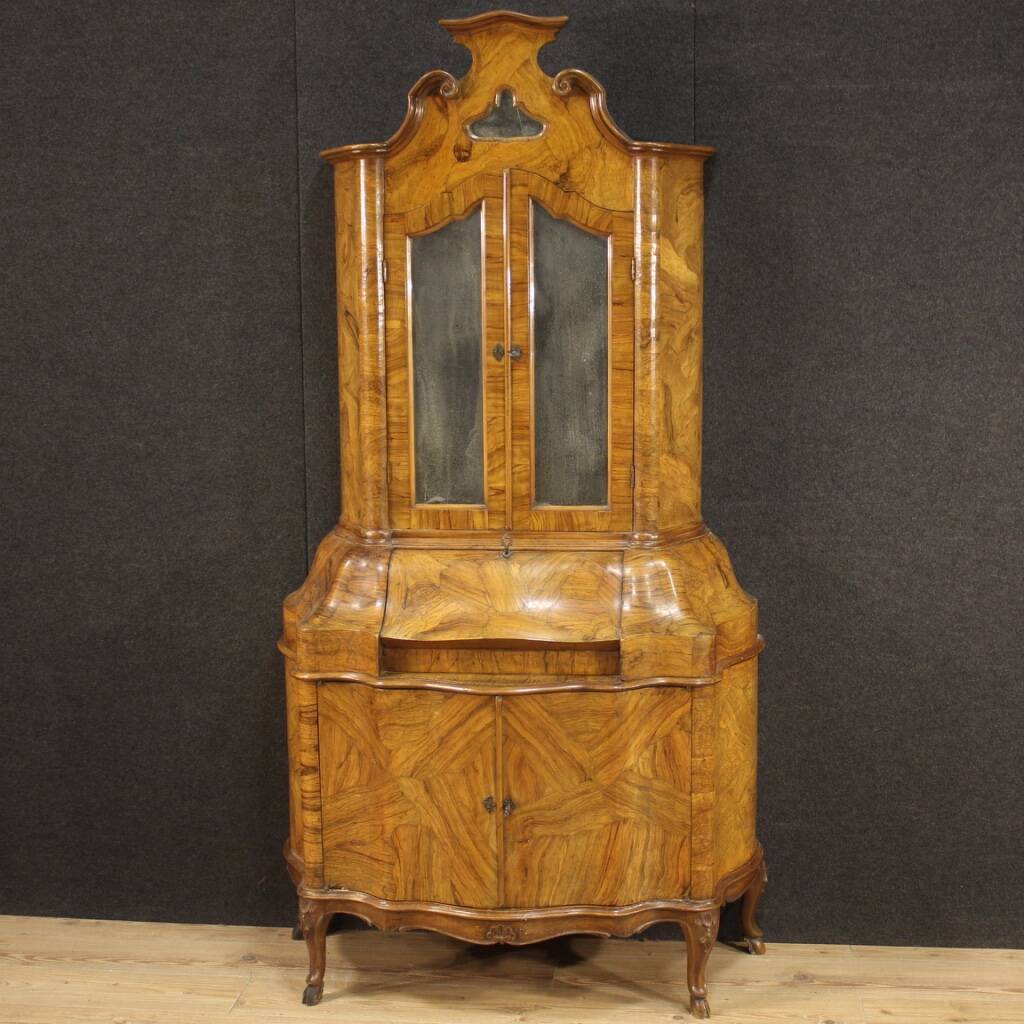 Venetian trumeau in wood with mirrors from the 20th century