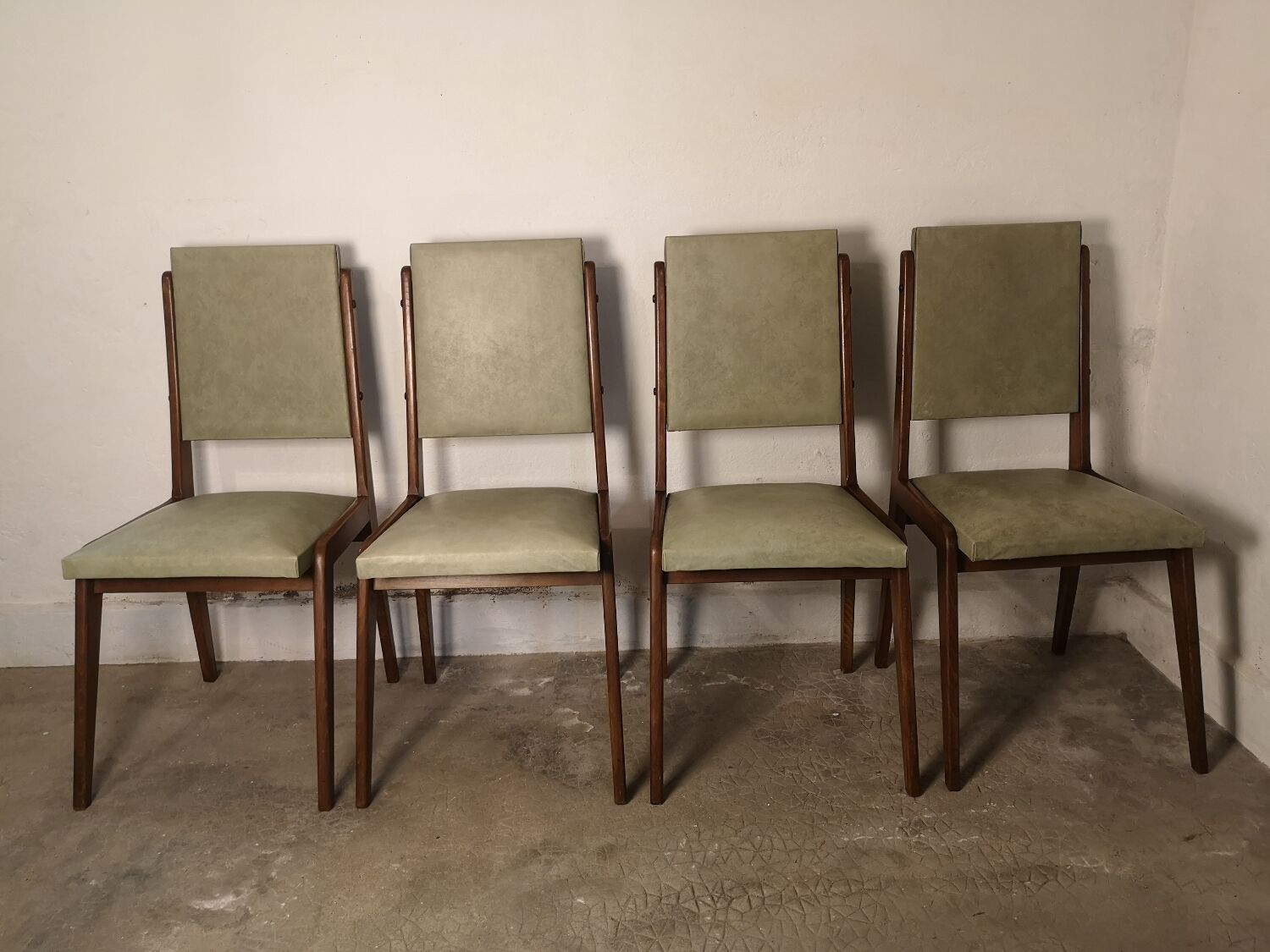 Set of 4 vintage chairs