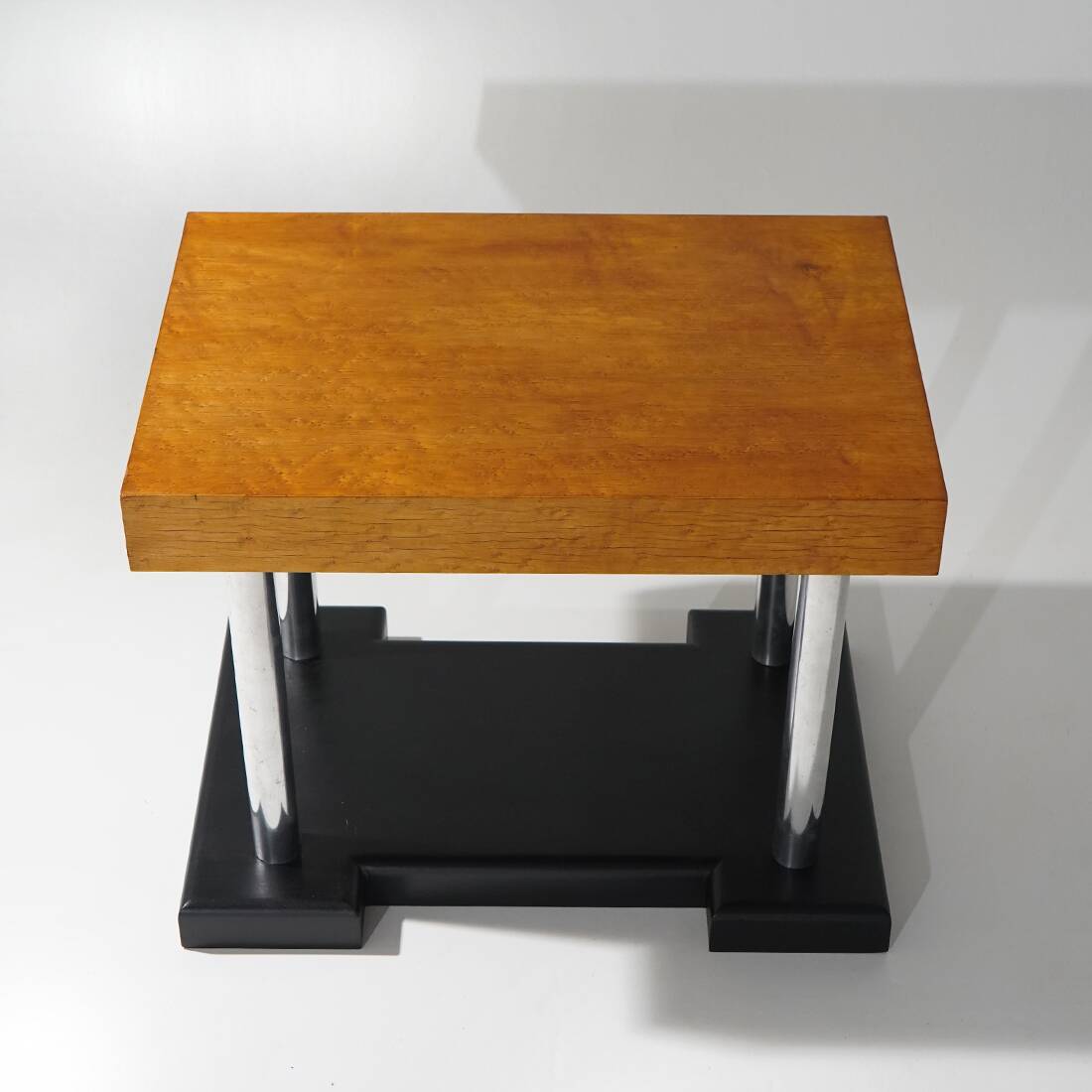 Paire de tabourets en érable œil de perdrix et métal chromé, années 1930