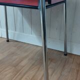 Expandable table in red formica