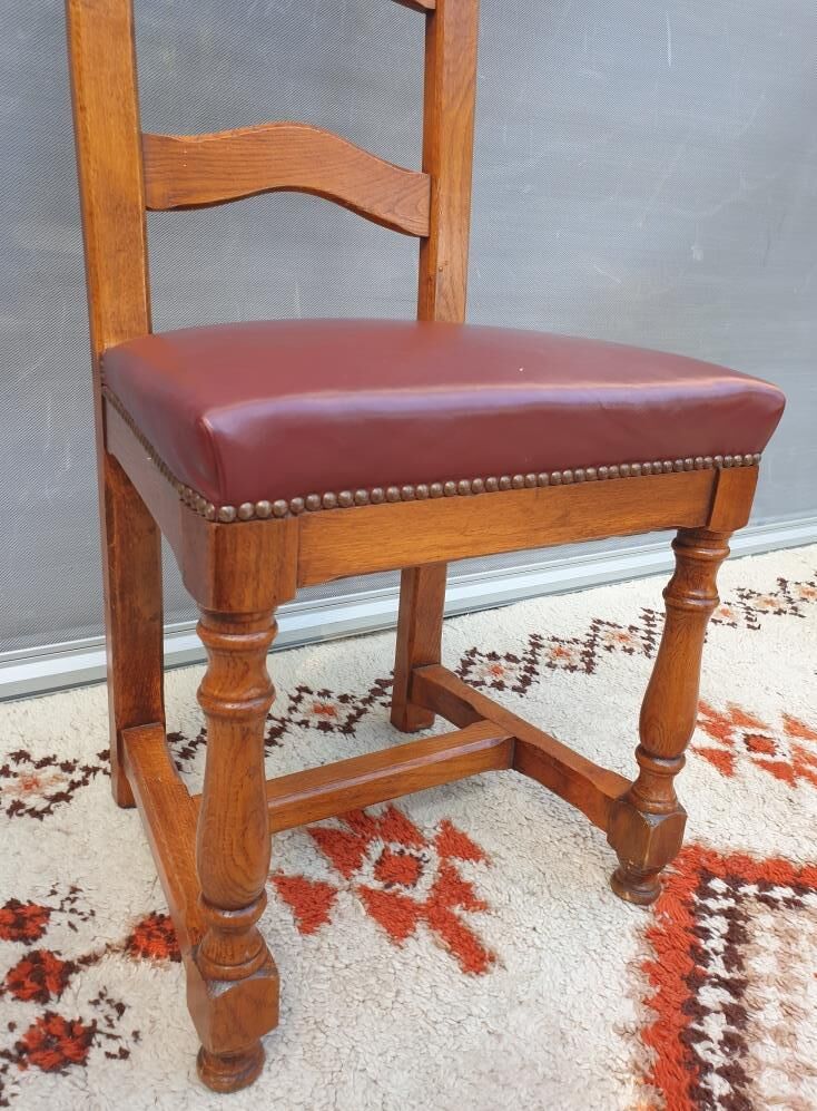 Set 6 chairs style Louis XIII VINTAGE 1980 Oak and Burgundy red leather