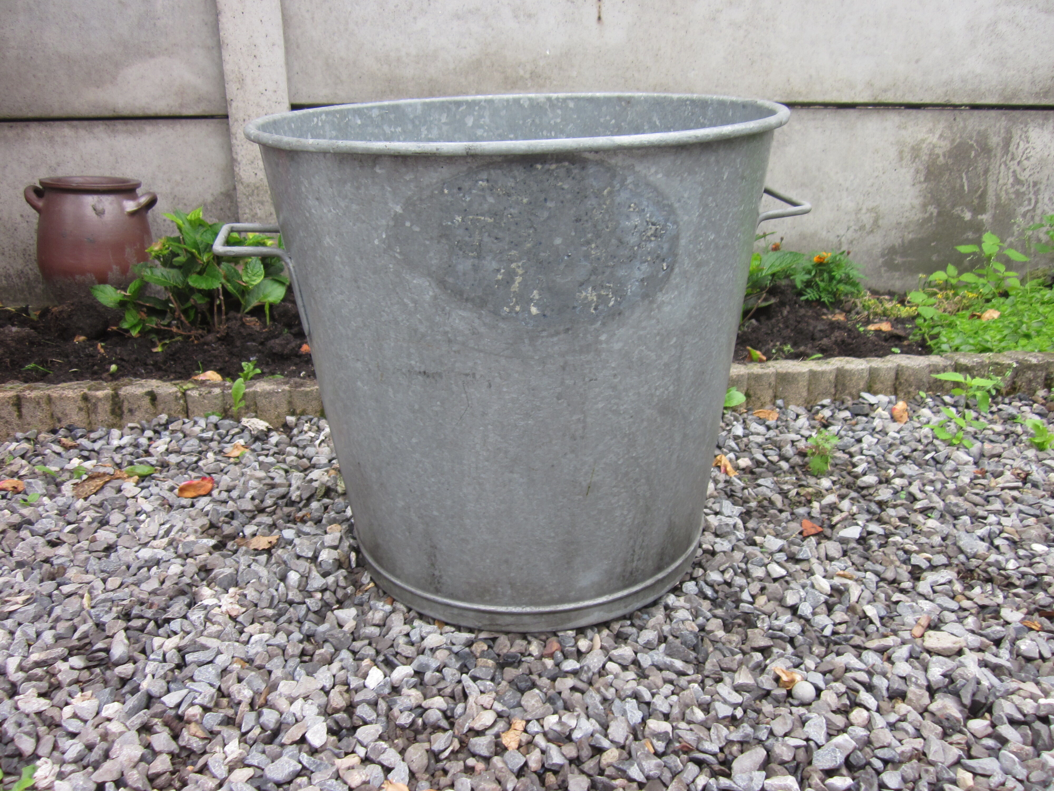 Zinc basin