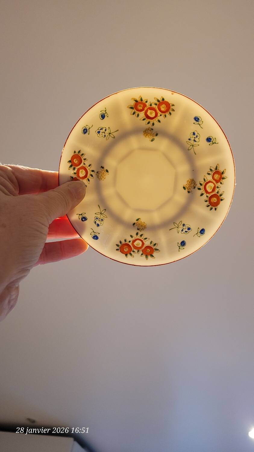 3 cups and saucers in fine porcelain