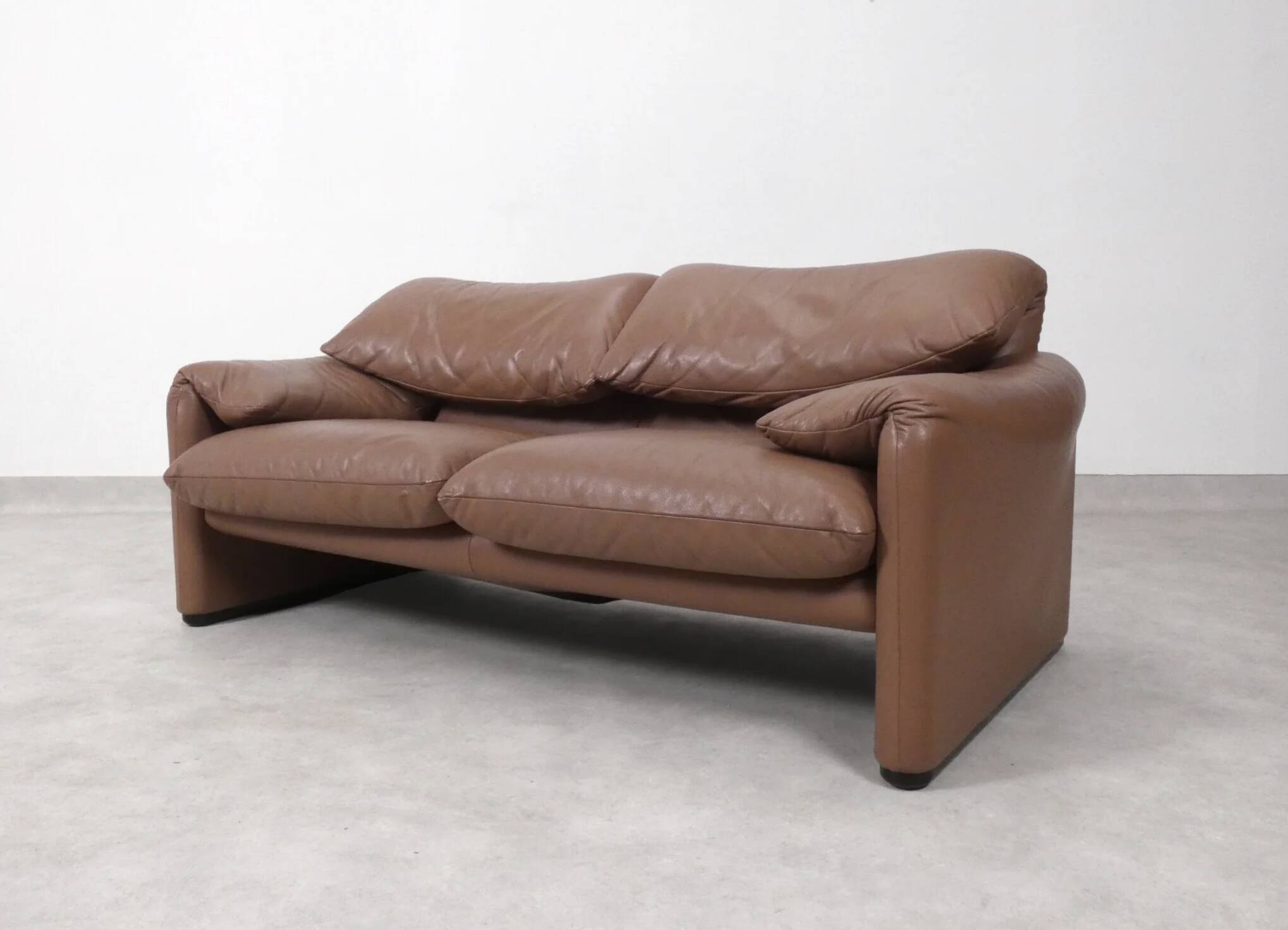Cassina Maralunga 2 seater in mocca colored leather