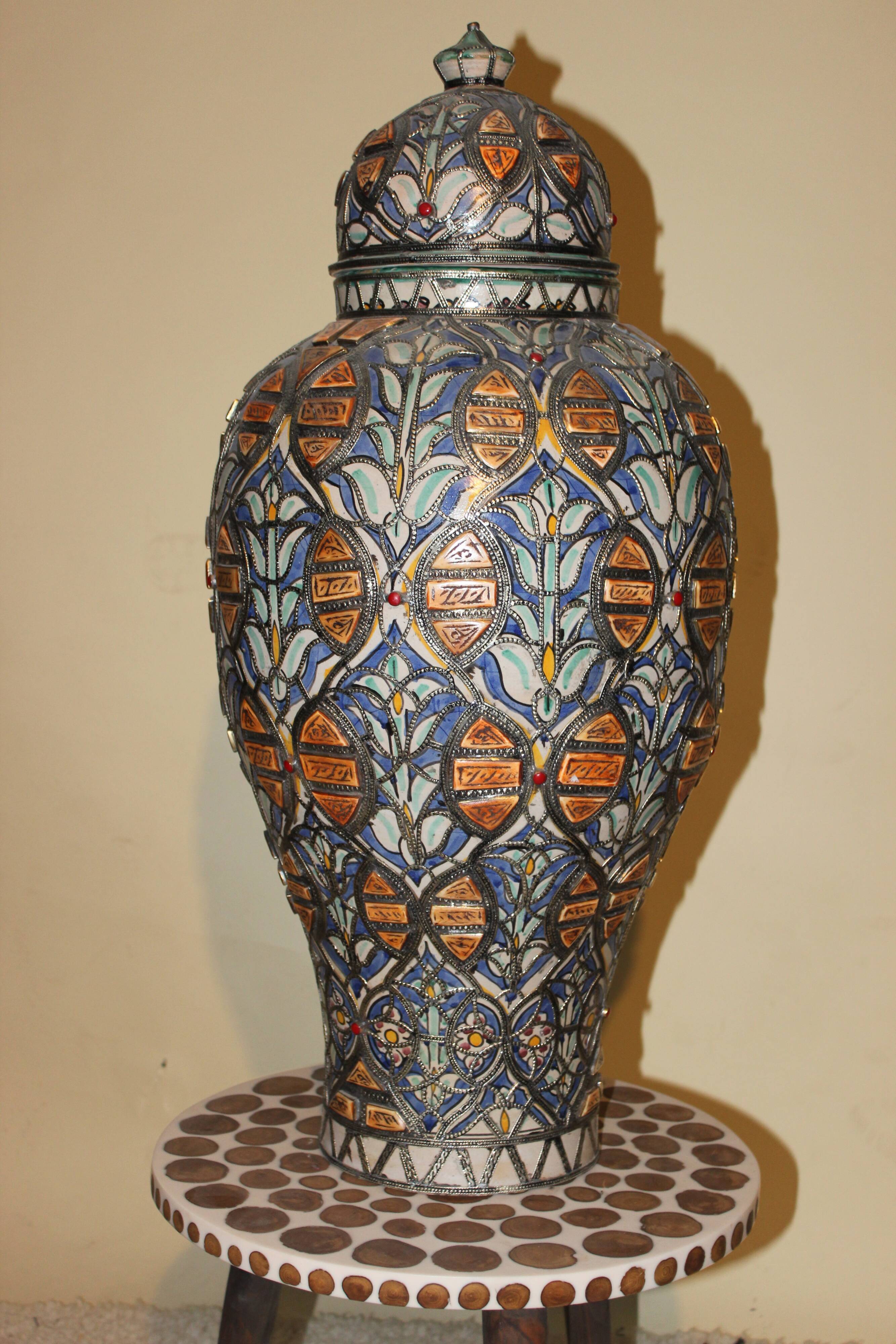 Ceramic vase