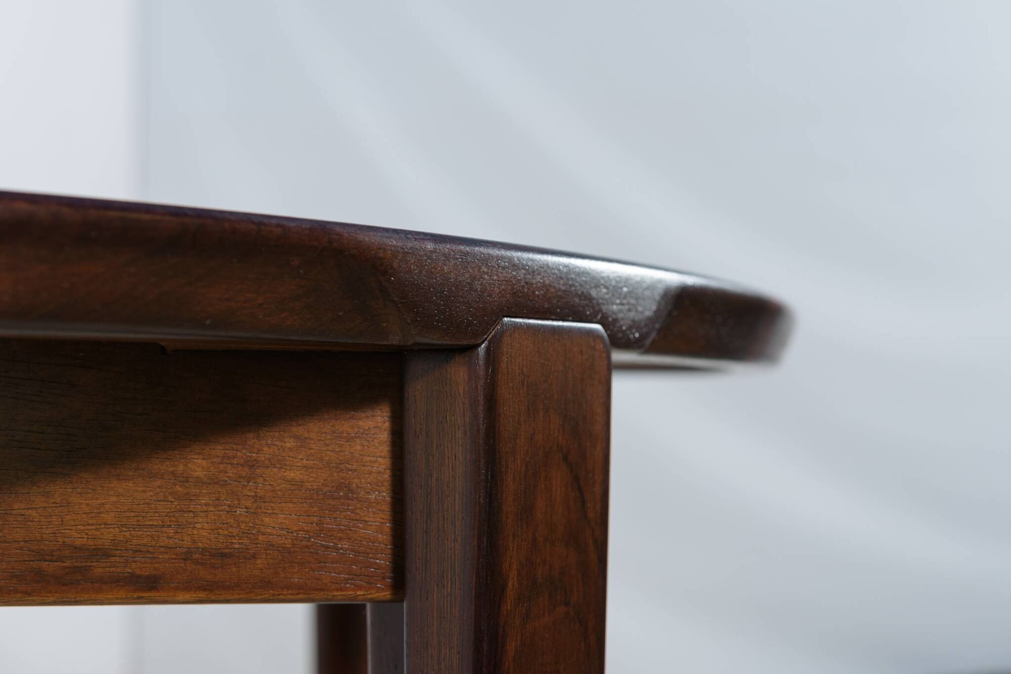 Mid-Century Round Rosewood Dining Table by Henry Rosengren Hansen for Brande Mobel Industry, 1960s