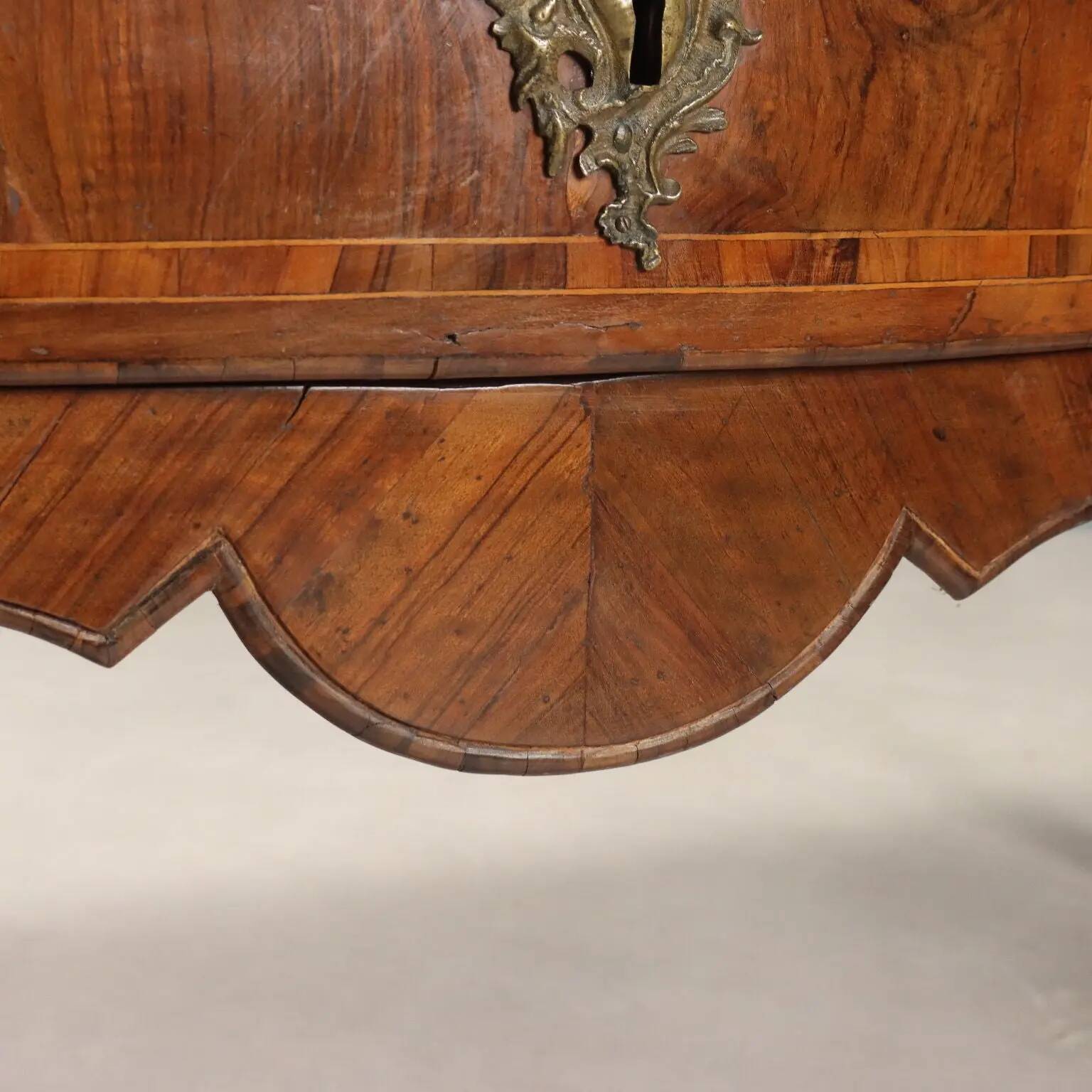 Antique baroque walnut commode, Italy, 18th century