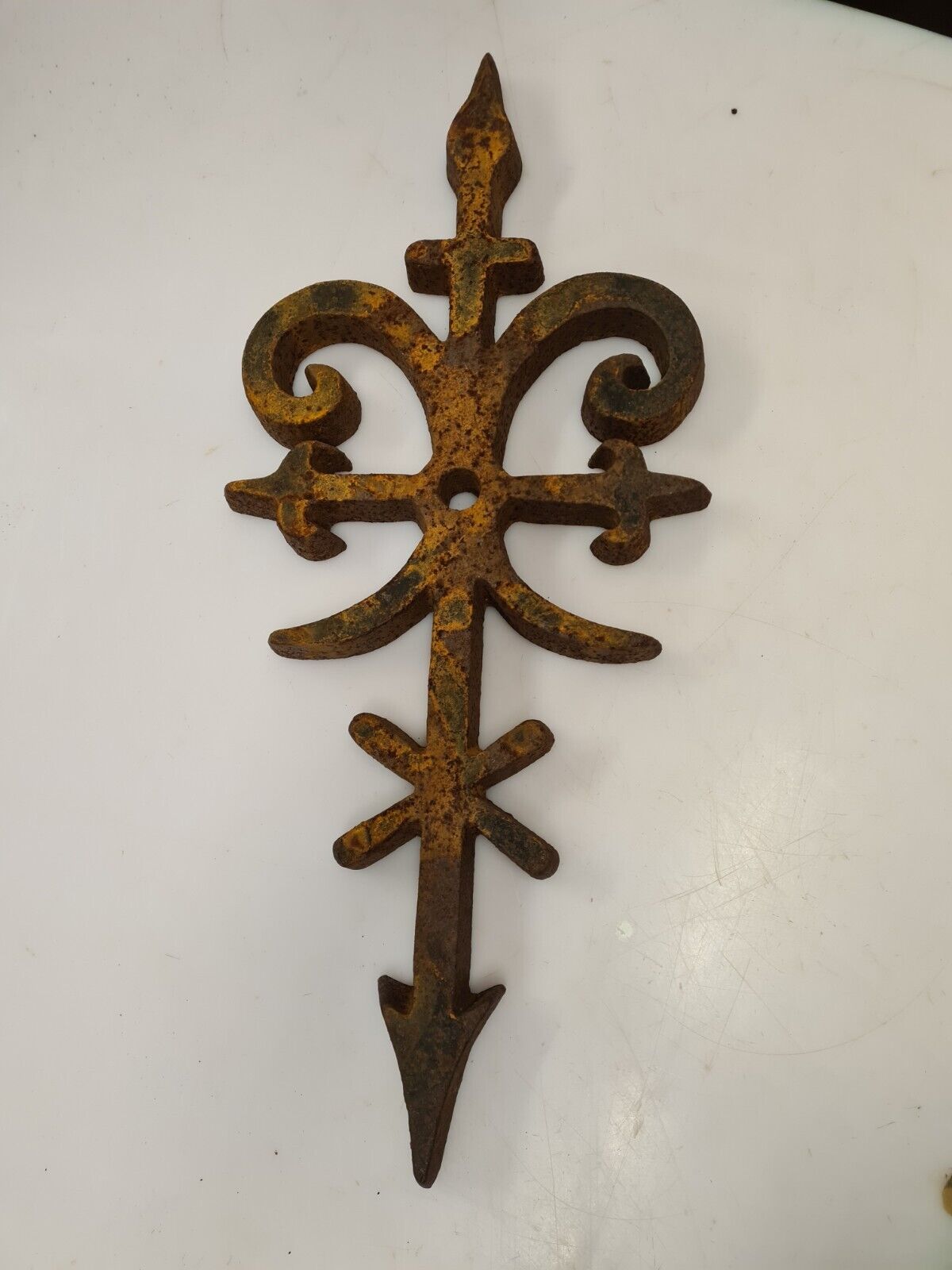 Cast iron anchor