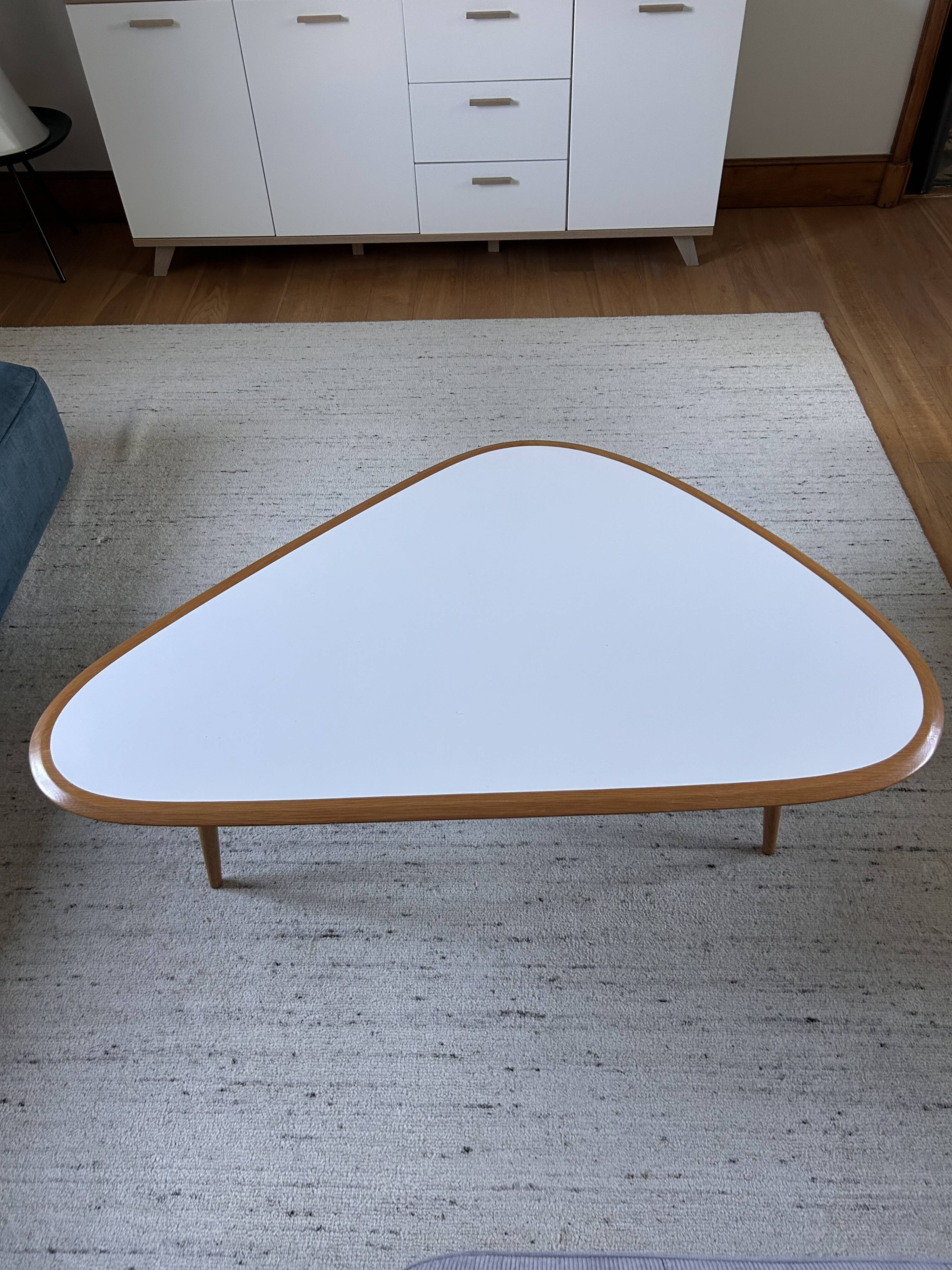 Table basse RED Edition Blanche Taille L - modèle 50's