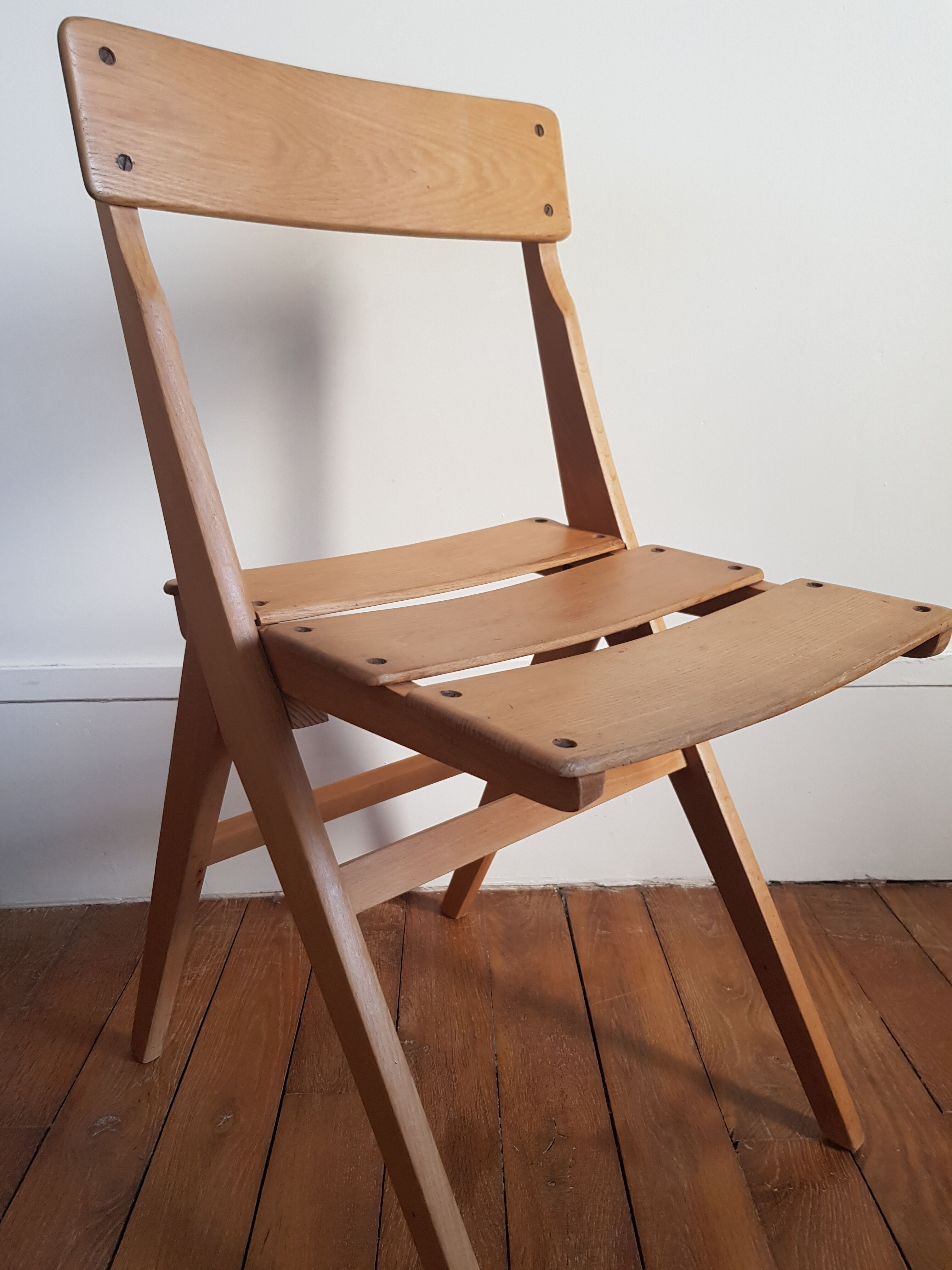 Chaise enfant vintage en bois