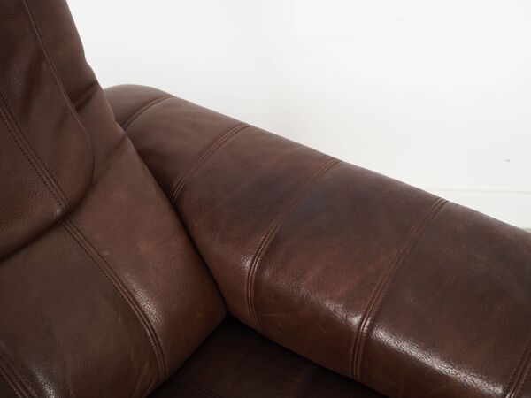 Fauteuil en cuir marron, design suisse, années 1970, fabrication : De Sede