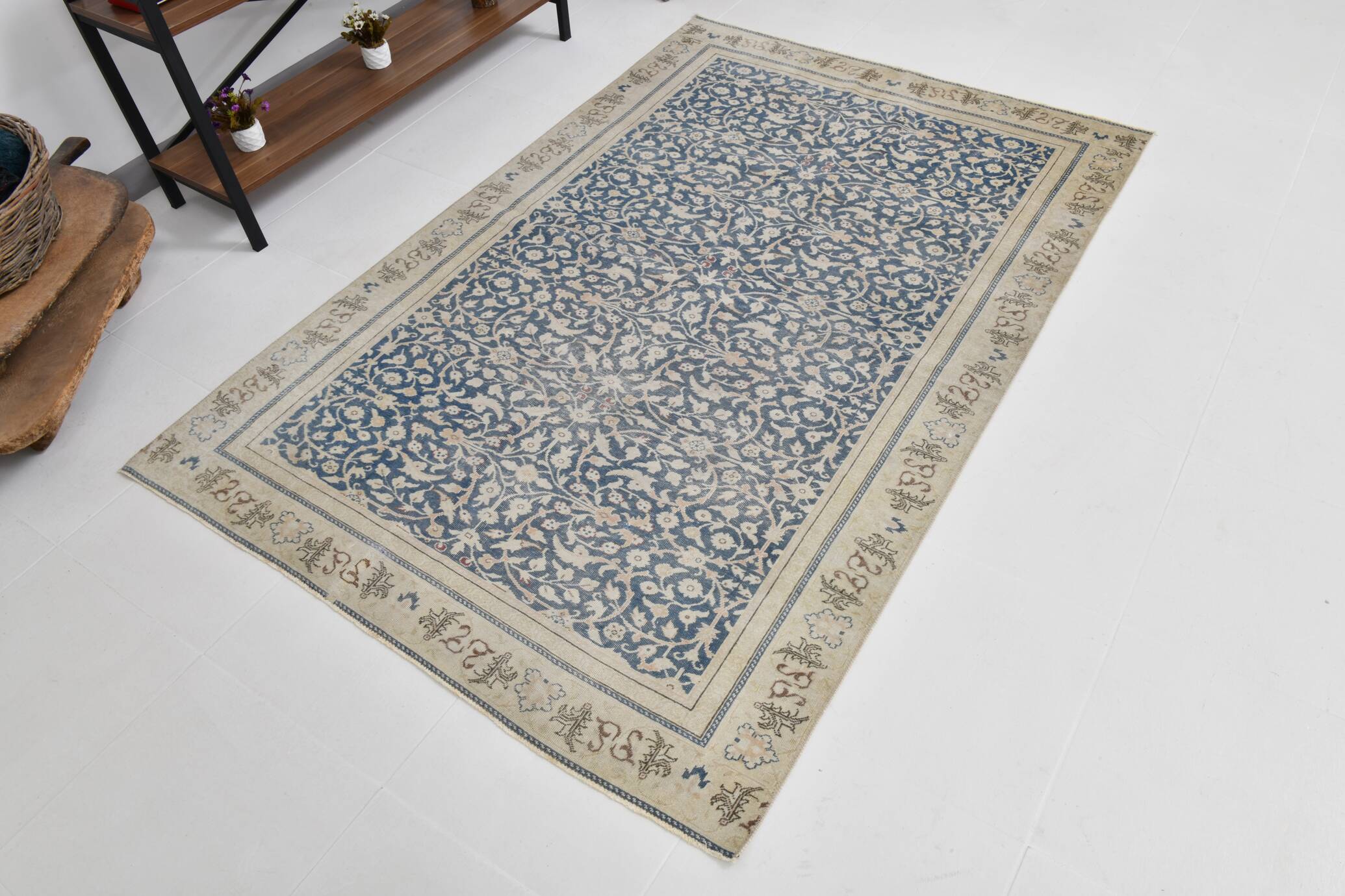 4x7 Navy Blue & Beige Persian Rug 135x204Cm SK 21639