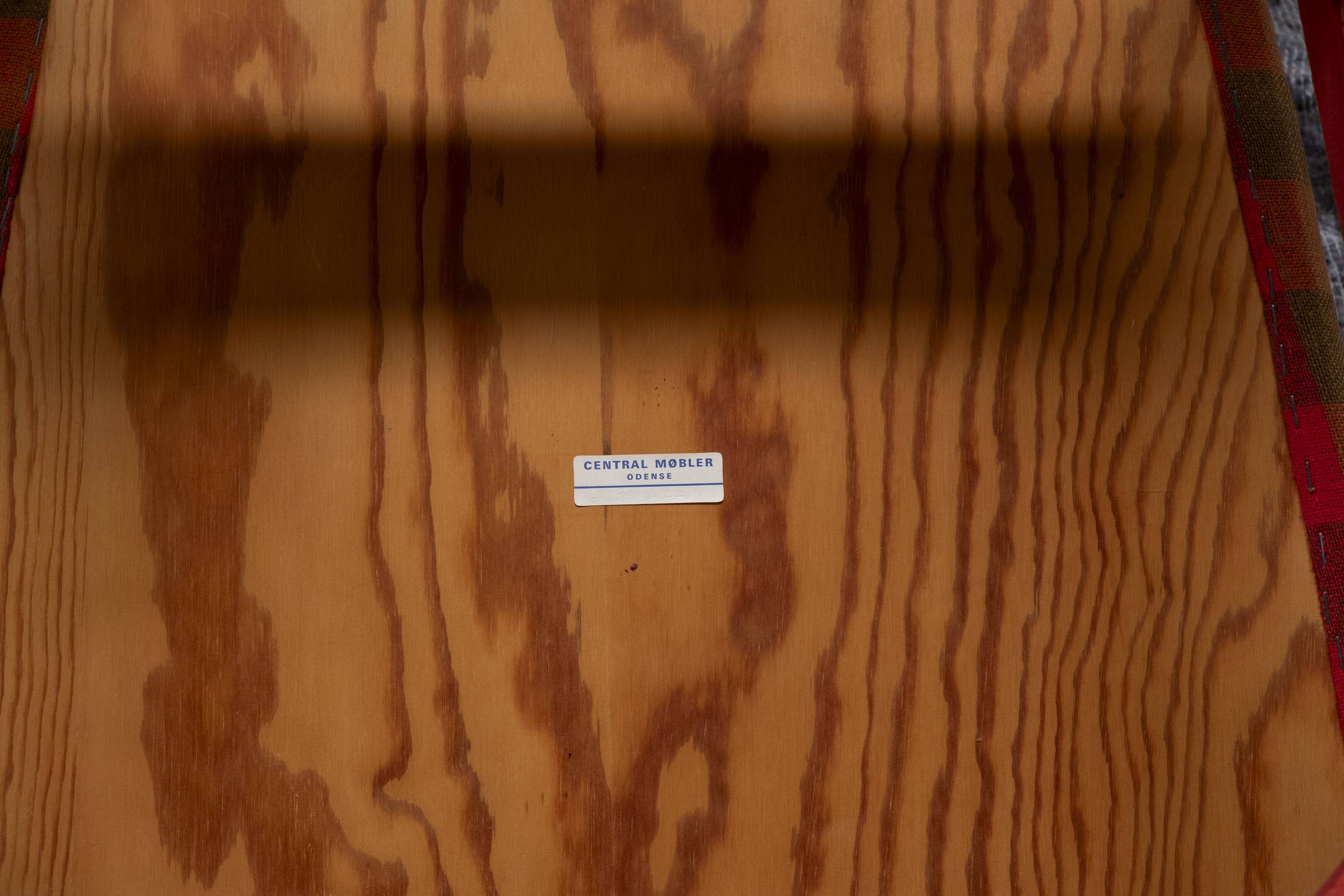 Fauteuil suédois teinté rouge, Nässjö 1960 Suède