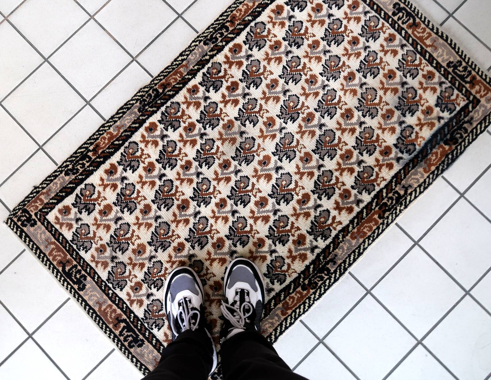 Tapis Vintage Savonnerie Français Fait Main en Laine – 83cm x 138cm