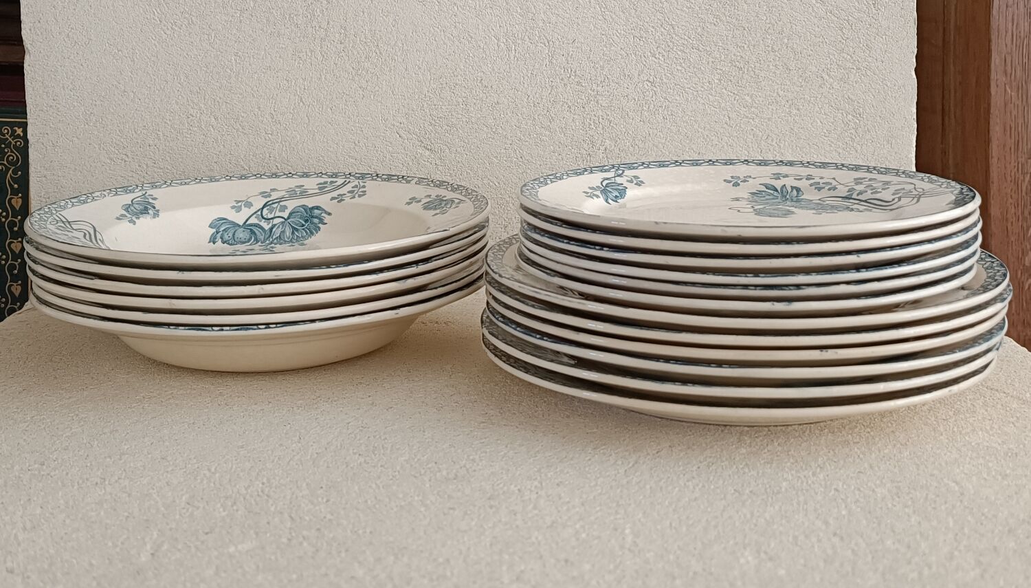 Serving part 18 plates model Royat de Sarreguemines