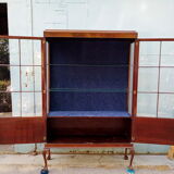 Showcase english mahogany