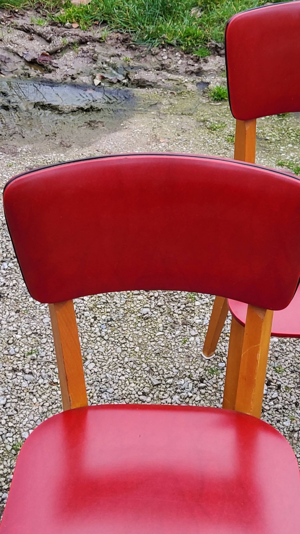 Set of 4 vintage chairs from the 50s in blond beech and red leatherette