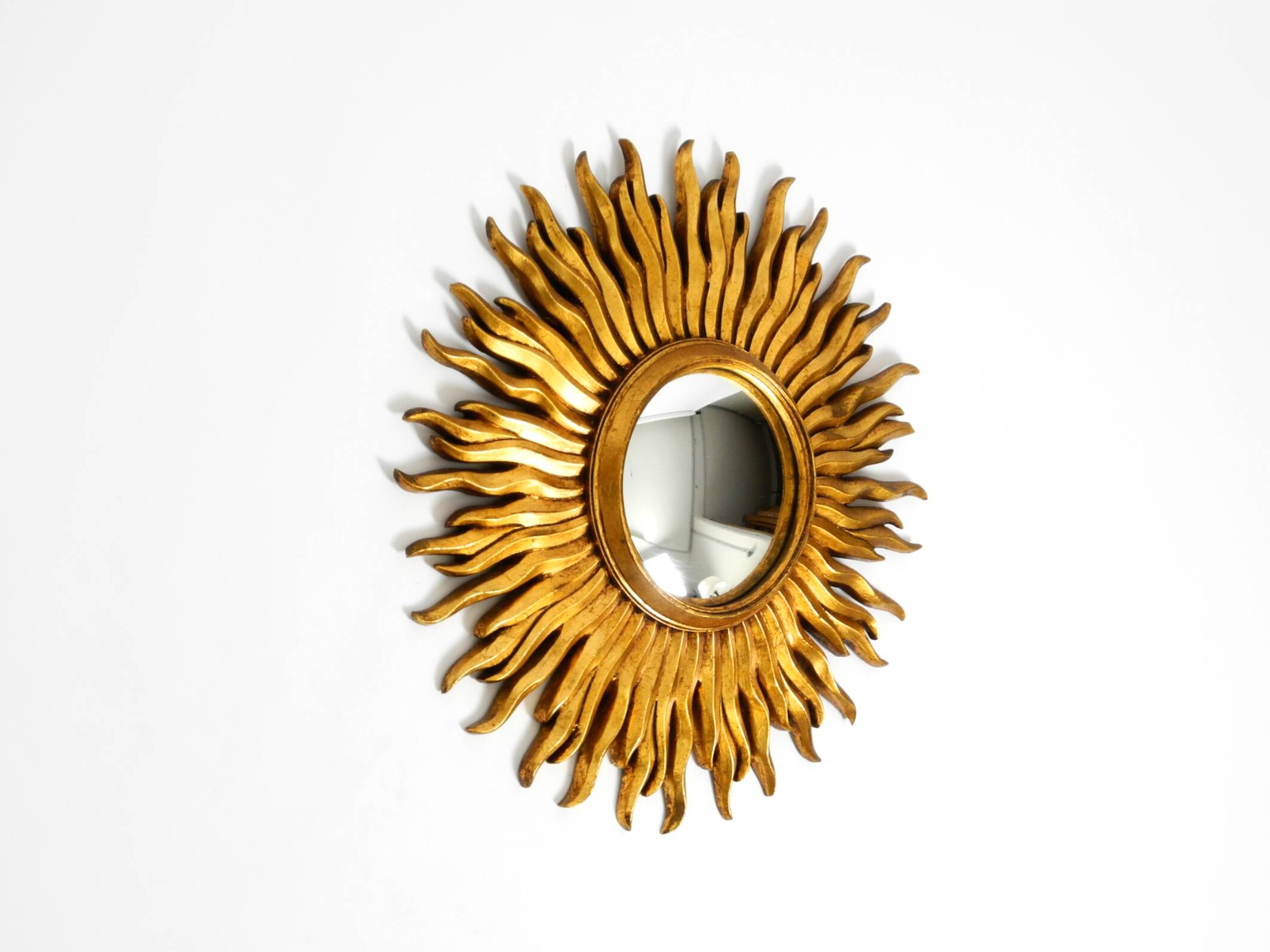 Mid Century Sunburst Kovex wall mirror made of wood and resin - gold plated