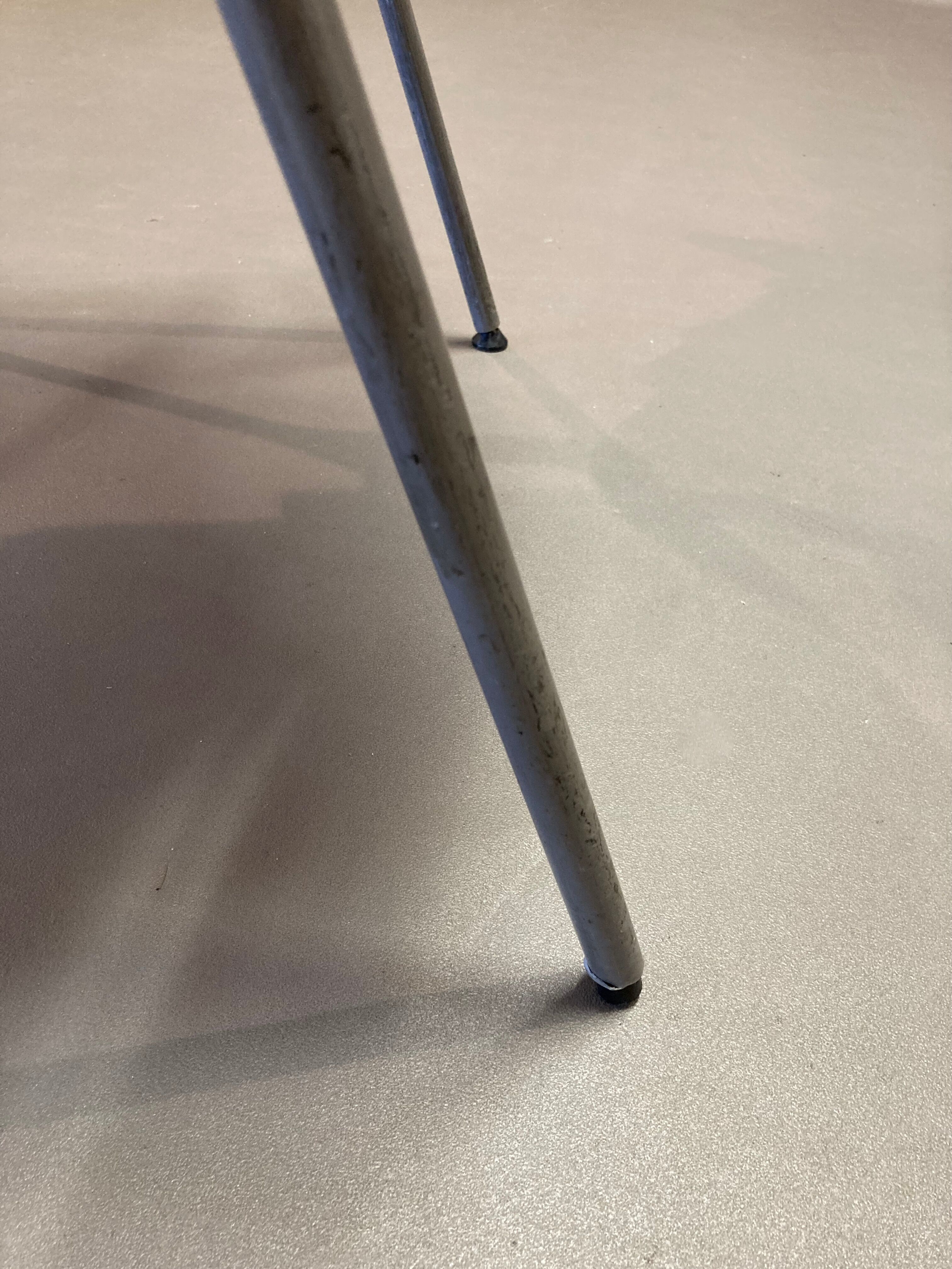 Suite of 4 chairs by Giancarlo Piretti