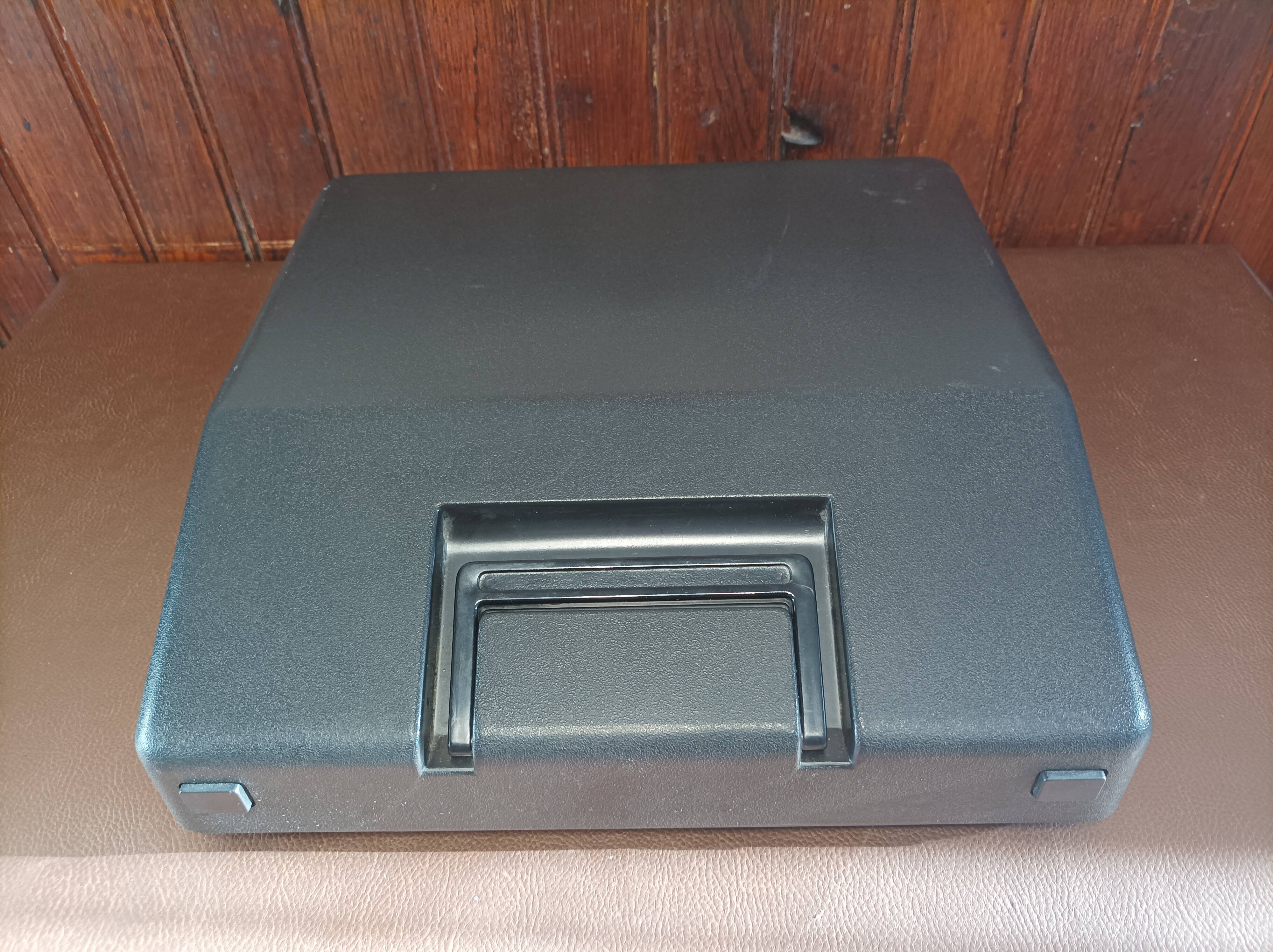 Olympia Conformatic 242 Pastel Blue like new