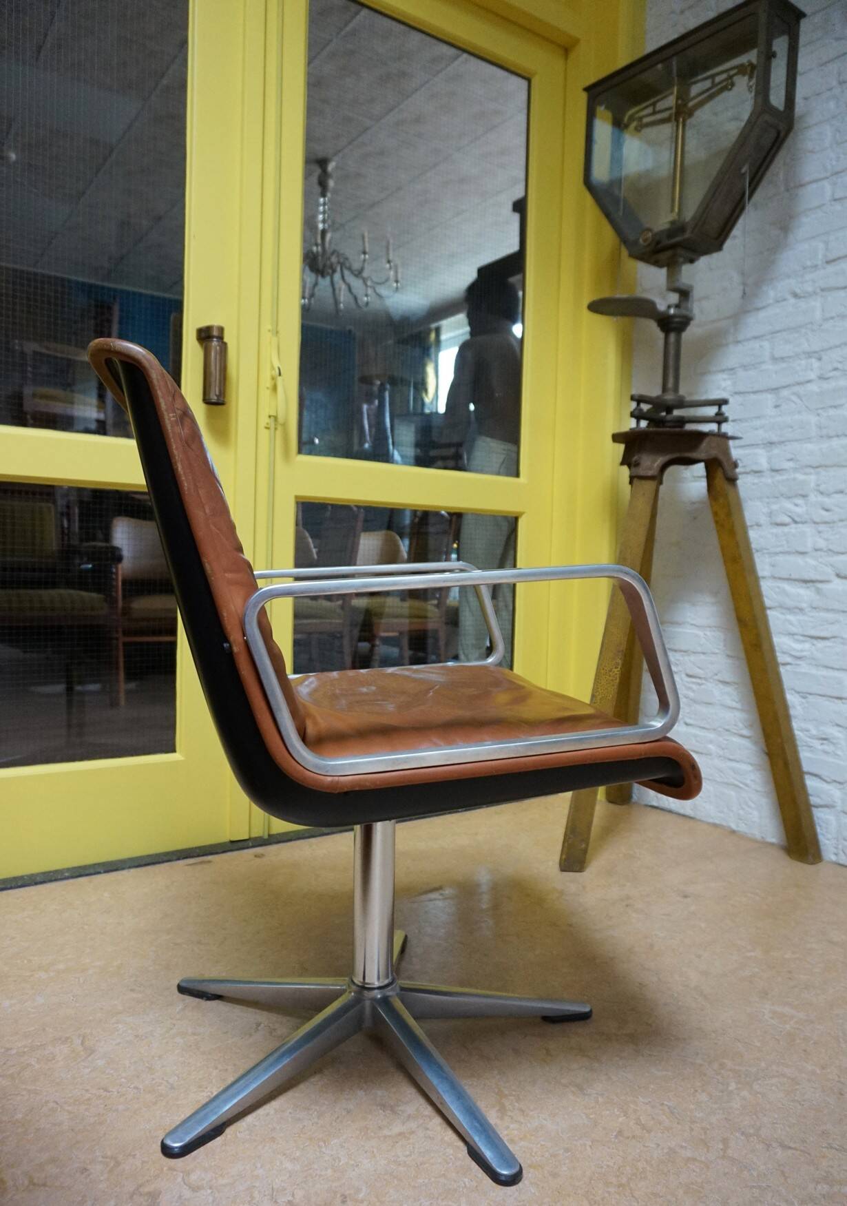 Program 2000 armchair in leather by Delta Design for Wilkhahn, 1960s.