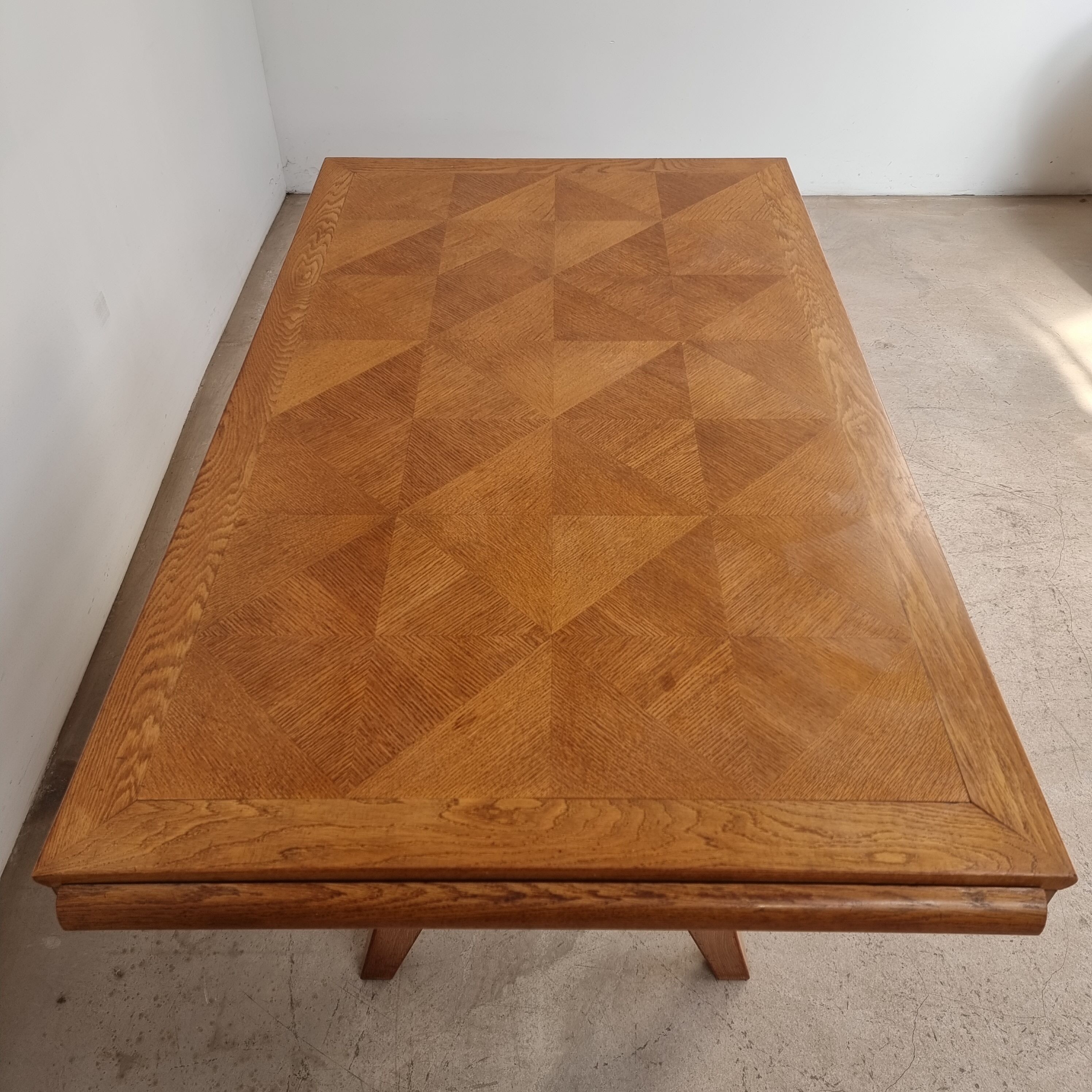 Oak dining table 20th