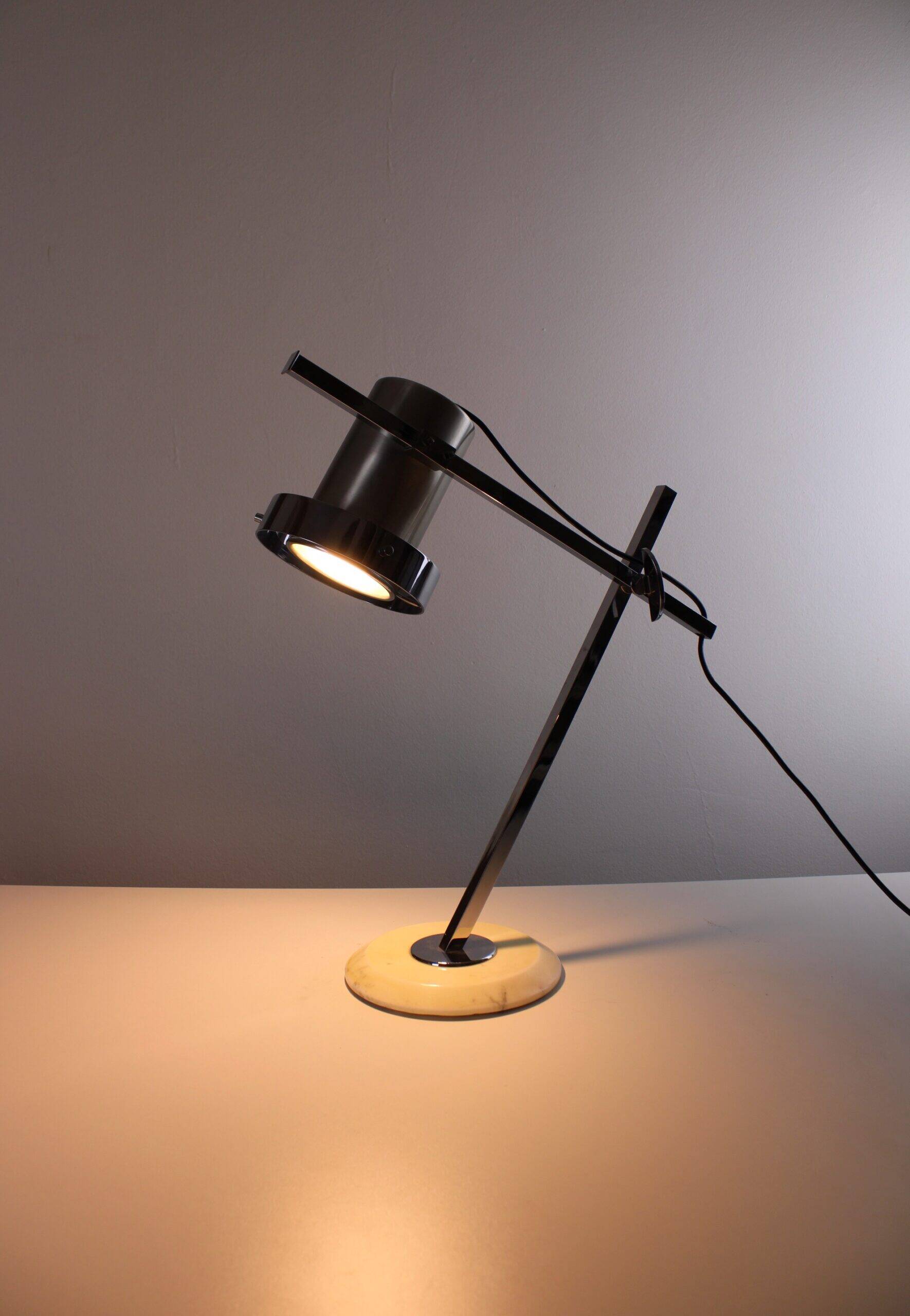 Sculptural desk lamp by Studio Caspro for F.A.P.E Milano, 1970s
