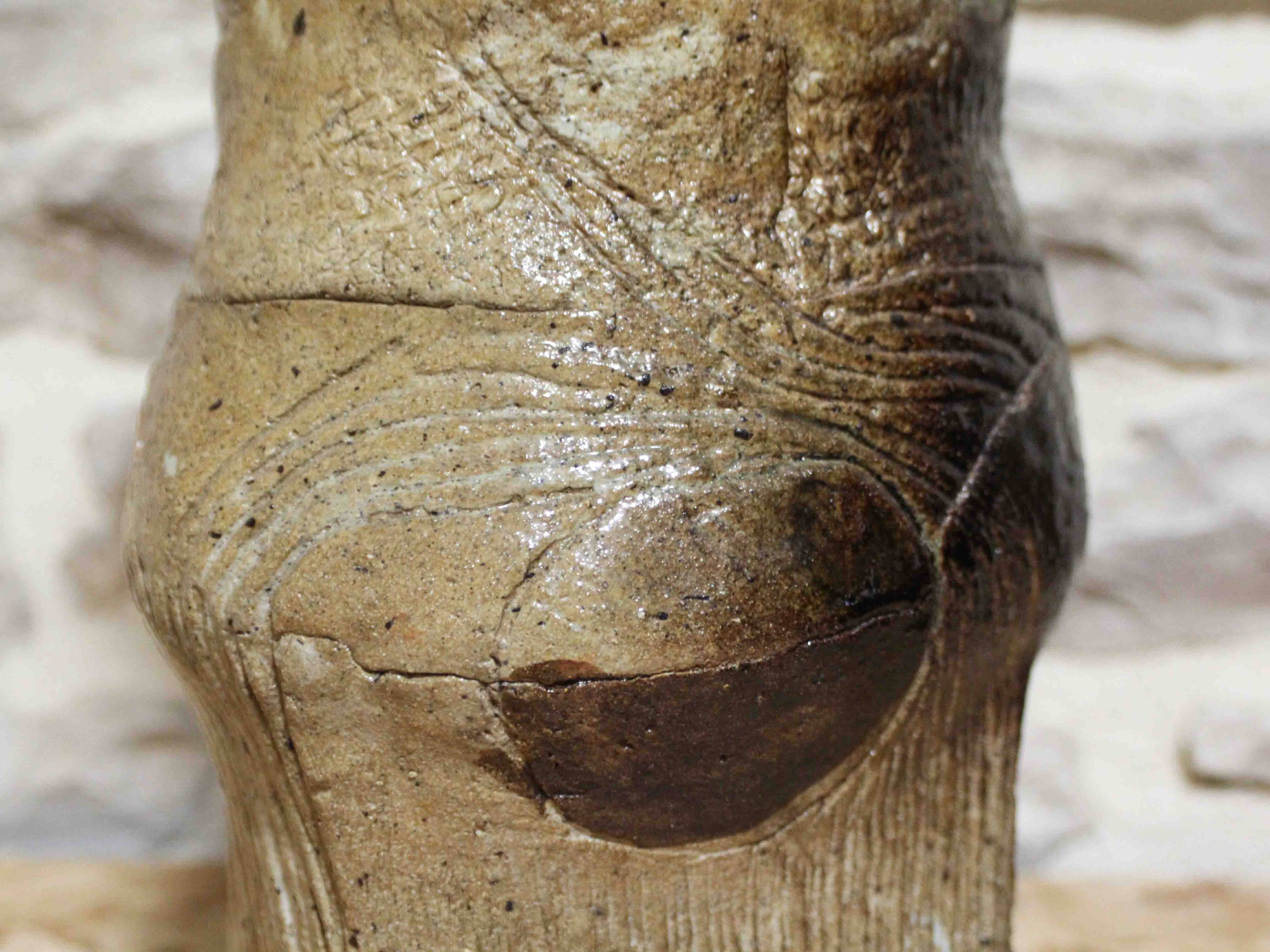Vase made from a slab of scarified stoneware