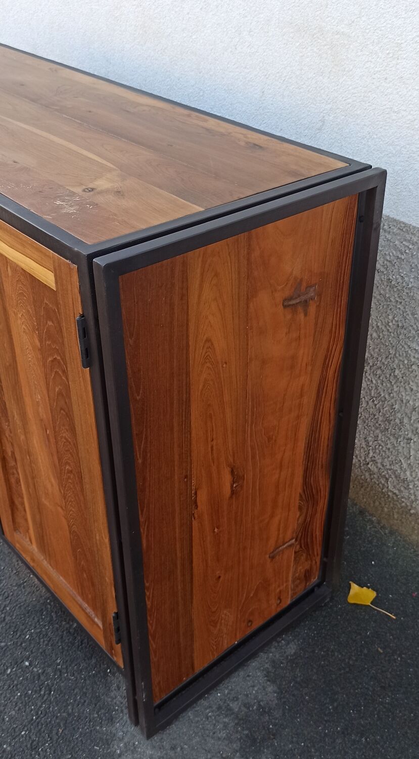 Buffet en bois et métal